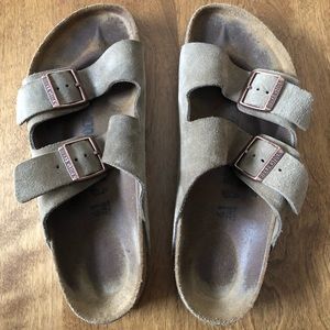 Birkenstock Arizona BS in Taupe